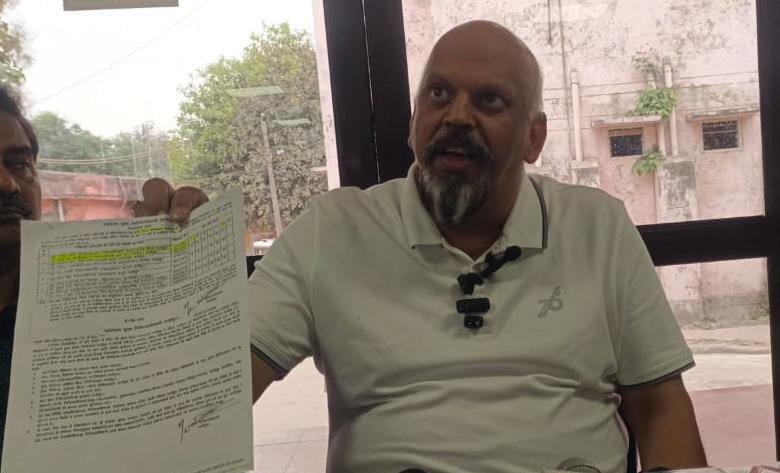 गाजीपुर: रोस्टर के अनुसार तैनात किए गए दो राजपत्रित महिला डॉक्टर… ट्रामा सेंटर से आखिर कहां थी गायब?