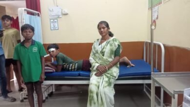 कोरबा में रूह कंपा देने वाली वारदात! शराबी रसोइए ने मासूम छात्र पर ‘टंगिया’ से किया वार, बाल-बाल बची आंख!