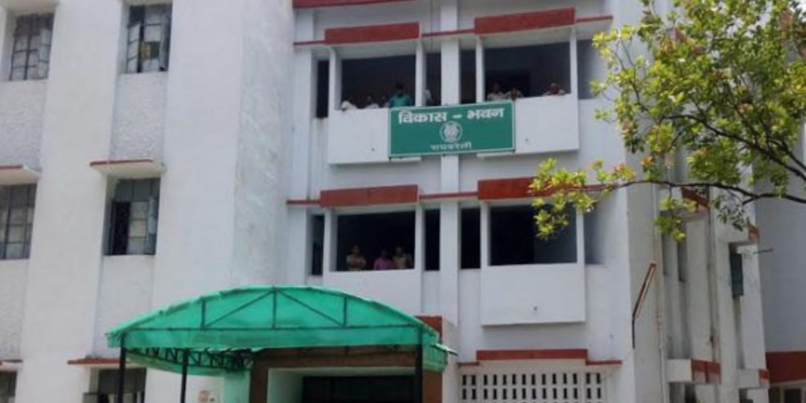 रायबरेली: अब सचिव व कार्यालयों के नहीं लगाने पड़ेंगे चक्कर, ऑनलाइन मिलेगी परिवार रजिस्टर की नकल…