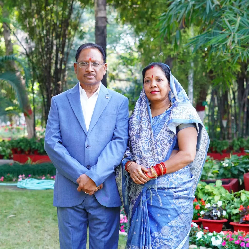 CM Vishnu Deo Sai ने पत्नी Kaushalya Sai को दी जन्मदिन की शुभकामनाएँ, कहा—35 साल से हर सुख-दुख में साथ