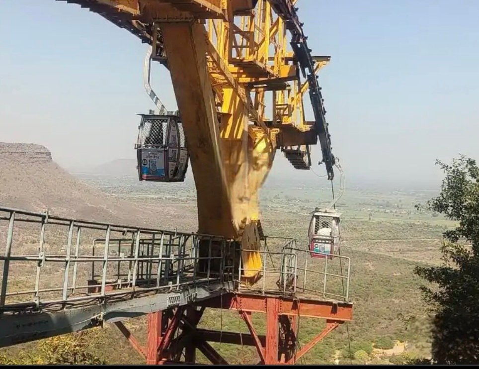 मैहर रोपवे 14 मार्च तक बंद: मेंटेनेंस के कारण एडवांस बुकिंग रद्द, श्रद्धालुओं को दिया जा रहा रिफंड