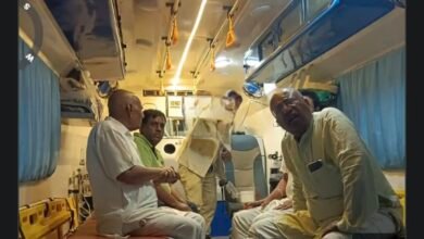 मैहर में भीषण सड़क हादसा: अस्थि विसर्जन कर लौट रहे परिवार की कार ट्रक से टकराई, 6 घायल
