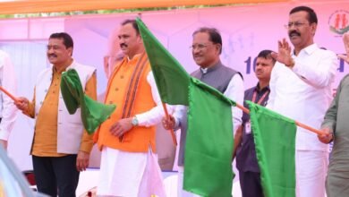 प्रदेश की लाइफलाइन हुई सशक्त: मुख्यमंत्री विष्णुदेव साय ने 370 नई एम्बुलेंस को दिखाई हरी झंडी प्रदेश की लाइफलाइन हुई सशक्त: मुख्यमंत्री विष्णुदेव साय ने 370 नई एम्बुलेंस को दिखाई हरी झंडी