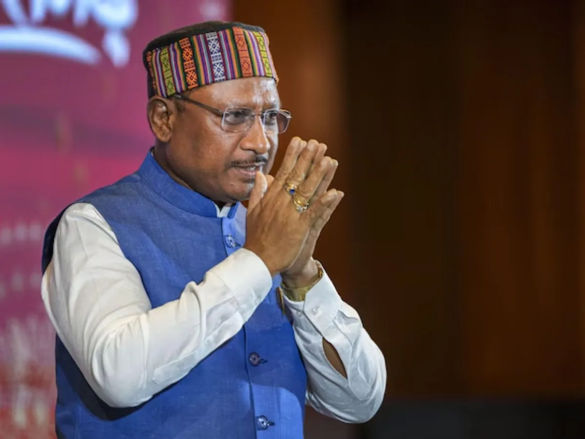 4 साल में ही उखड़ गई सड़क, CM विष्णु देव साय ने दिए जांच के आदेश; घटिया निर्माण पर ठेकेदार होंगे ब्लैकलिस्ट
