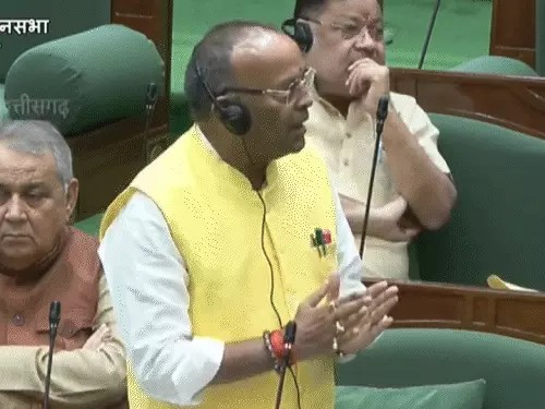 विधानसभा में अवैध प्लॉटिंग, ‘जी राम जी’ पर हंगामा:भूपेश ने मनरेगा को बताया बेहतर, अजय बोले- सदन विपक्ष की राजनीति का अड्डा नहीं विधानसभा में अवैध प्लॉटिंग, ‘जी राम जी’ पर हंगामा:भूपेश ने मनरेगा को बताया बेहतर, अजय बोले- सदन विपक्ष की राजनीति का अड्डा नहीं