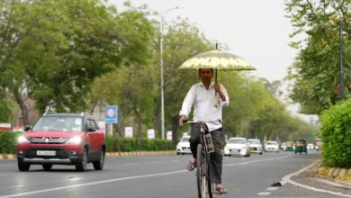 Delhi Weather Update: दिल्ली में बादलों ने डाला डेरा, IMD का ऑरेंज अलर्ट… जानें कब निकलेगी धूप