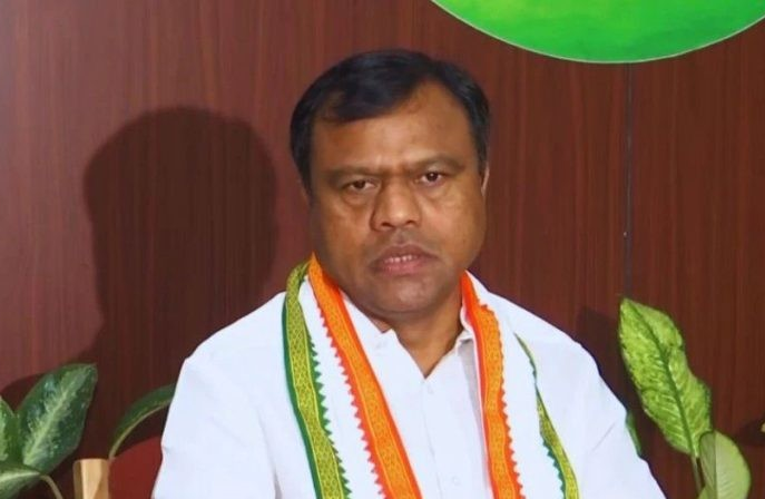 एक्साइज ड्यूटी कटौती पर दीपक बैज का तंज, बोले- दाम जस के तस, मंत्री दे रहे बधाई