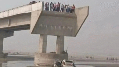 बदायूं में गूगल मैप के सहारे चलाई थी कार… पुल से गिरकर 3 युवकों की मौत के मामले में इंजीनियरों पर क्या लगे आरोप?