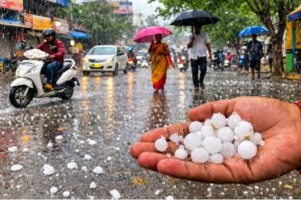 धमतरी में बदला मौसम का मिजाज: तेज बारिश के साथ गिरे ओले, जनजीवन प्रभावित; किसानों की चिंता बढ़ी