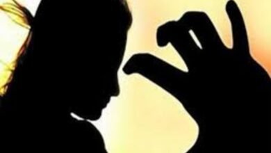 पहले किया शादी का वादा, फिर 10 साल तक लूटी सम्मान, अब फरार