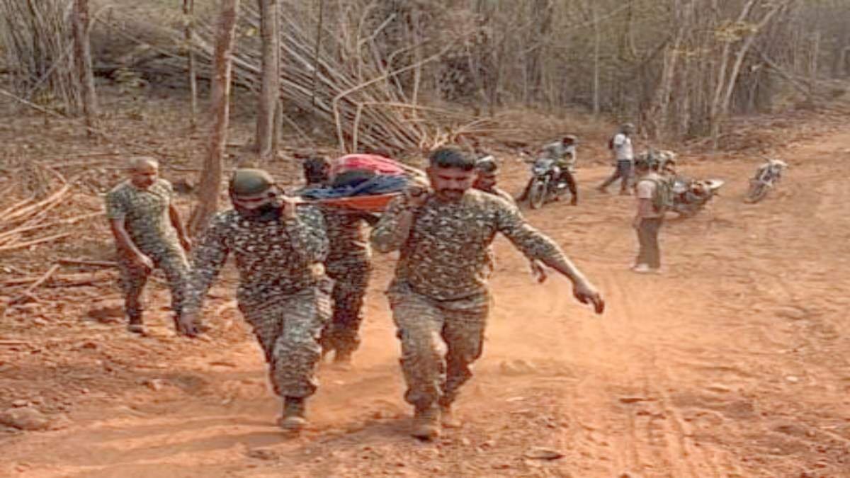 मानवता की मिसाल बने ITBP जवान, 5 किमी तक गर्भवती महिला को उठाकर पहुंचाया सुरक्षित