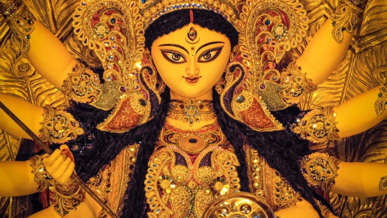 अष्टमी पर जरूर करें ये 5 भोग, माँ महागौरी होंगी प्रसन्न