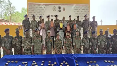 नक्सलवाद से मुक्त हुआ दंतेवाड़ा, अंतिम 5 नक्सलियों ने डाले हथियार