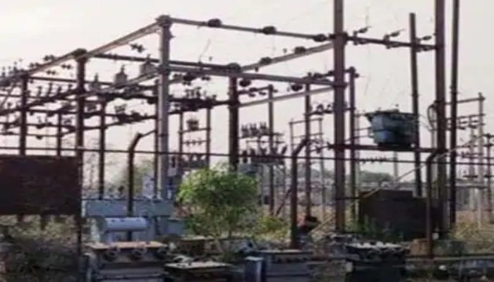 रायगढ़ में आज साढ़े तीन घंटे बिजली बंद, 30 से ज्यादा इलाकों में सप्लाई प्रभावित रायगढ़ में आज साढ़े तीन घंटे बिजली बंद, 30 से ज्यादा इलाकों में सप्लाई प्रभावित