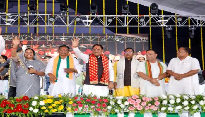 सूरजपुर में 185 करोड़ के विकास कार्यों की सौगात, अवैध अफीम खेती पर सख्ती जारी रहेगी