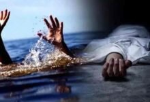 होली खेलने के बाद नदी में नहाने गए तीन दोस्त डूबे, बैंक कैशियर की मौत, दो को ग्रामीणों ने बचाया