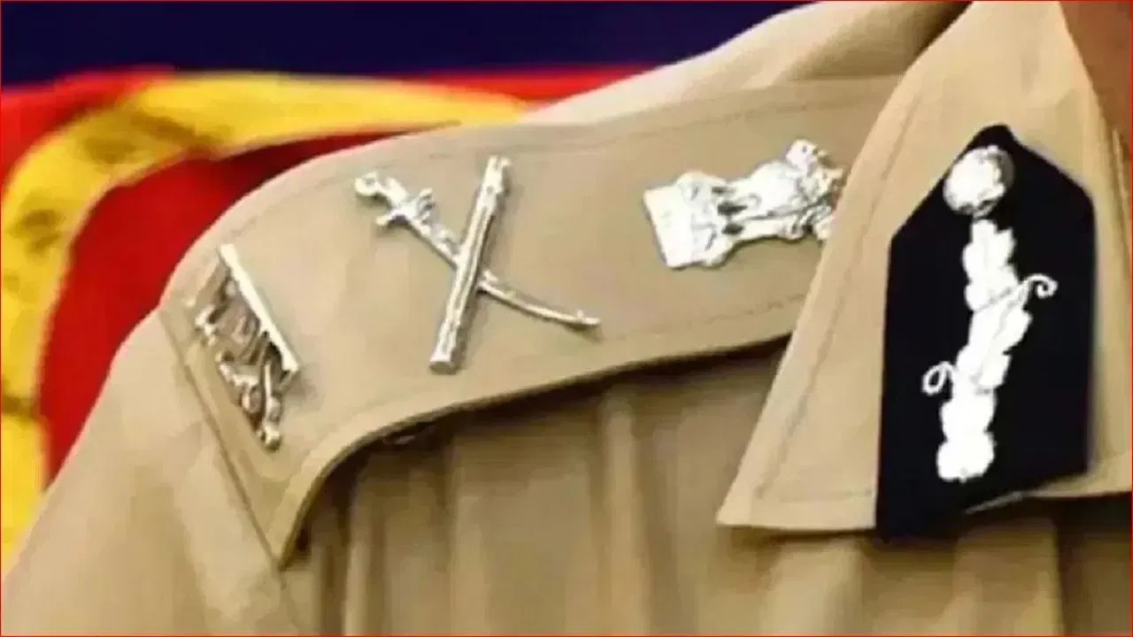 यूपी में बड़ा प्रशासनिक फेरबदल, 27 आईपीएस अधिकारियों का तबादला, 12 जिलों के एसपी बदले
