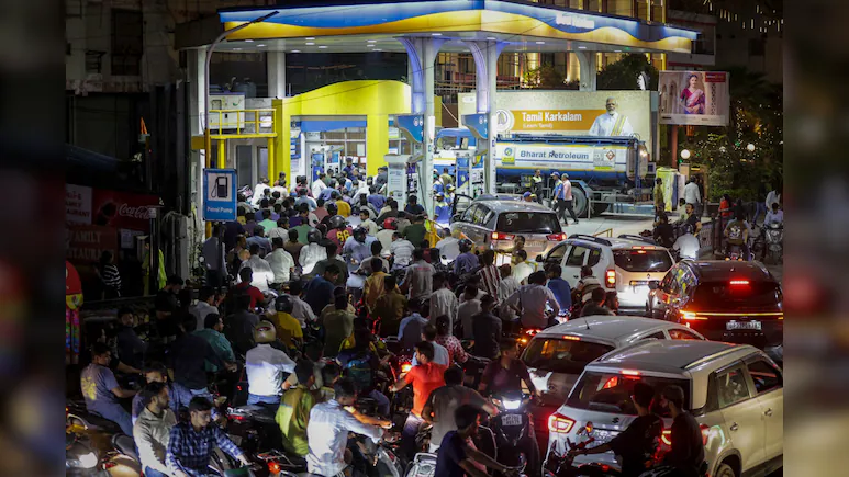पेट्रोल-डीजल और LPG गैस सिलेंडर की टेंशन न लें, 3 दिन में PNG कनेक्शन मिलेगा, कमर्शियल का कोटा 50% बढ़ा पेट्रोल-डीजल और LPG गैस सिलेंडर की टेंशन न लें, 3 दिन में PNG कनेक्शन मिलेगा, कमर्शियल का कोटा 50% बढ़ा