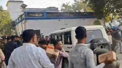 कोलकाता में मतदाता सूची विवाद: BJP और TMC कार्यकर्ताओं में झड़प, वाहनों में तोड़फोड़