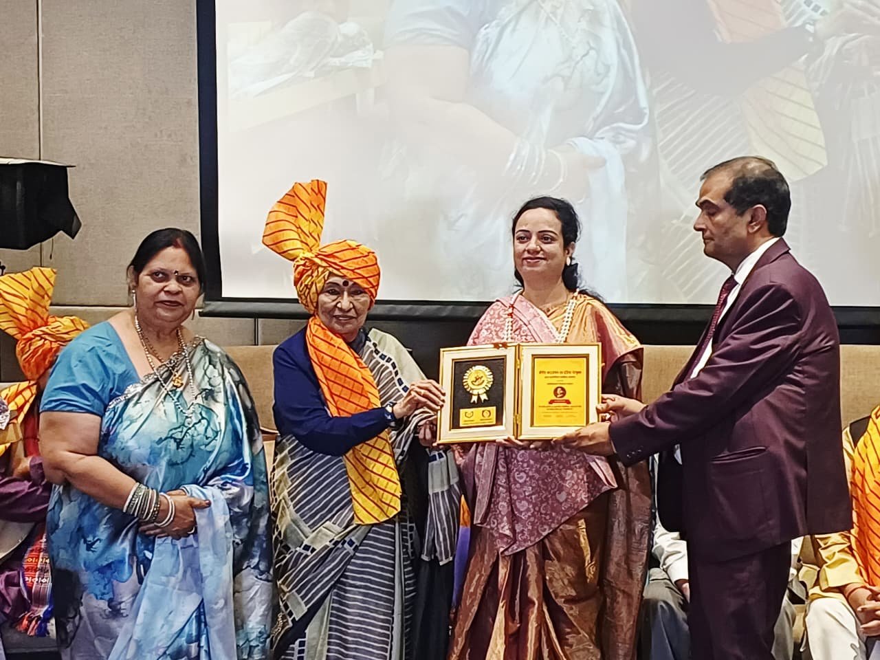 डॉ रेशमा अंसारी को पुष्पदेवी साहित्याचार्य विभूषण सम्मान, ममता कालिया की अध्यक्षता में दिल्ली में हुआ सम्मान