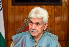 आतंकियों को देते थे खुफिया जानकारी, जम्मू-कश्मीर सरकार ने तीन कर्मचारियों को किया बर्खास्त