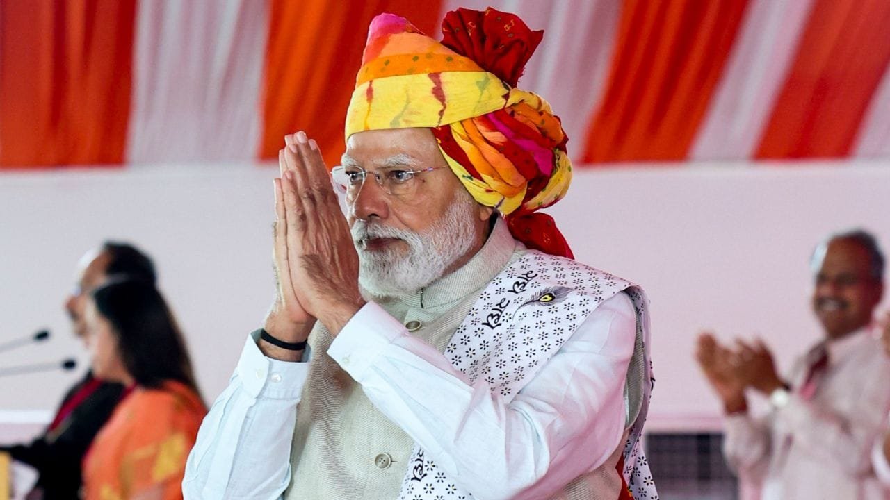 पीएम नरेंद्र मोदी ने रचा इतिहास, भारत के सबसे लंबे समय तक सेवा देने वाले निर्वाचित नेताओं में शामिल