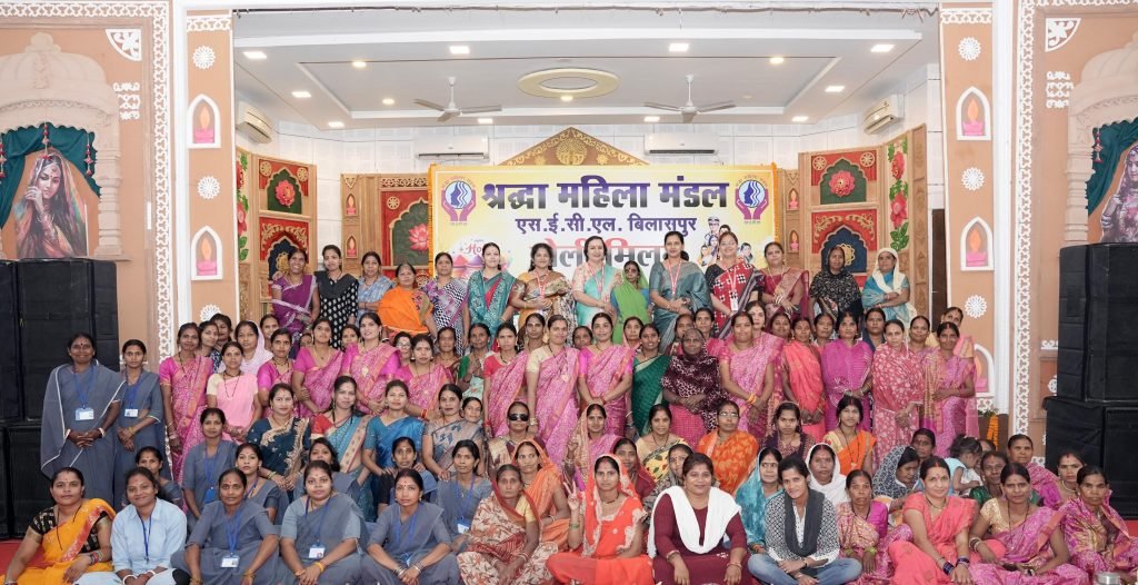 श्रद्धा महिला मंडल ने किया महिला संविदा कर्मियों के साथ होली मिलन एवम् महिला दिवस के उत्सव का आयोजन श्रद्धा महिला मंडल ने किया महिला संविदा कर्मियों के साथ होली मिलन एवम् महिला दिवस के उत्सव का आयोजन