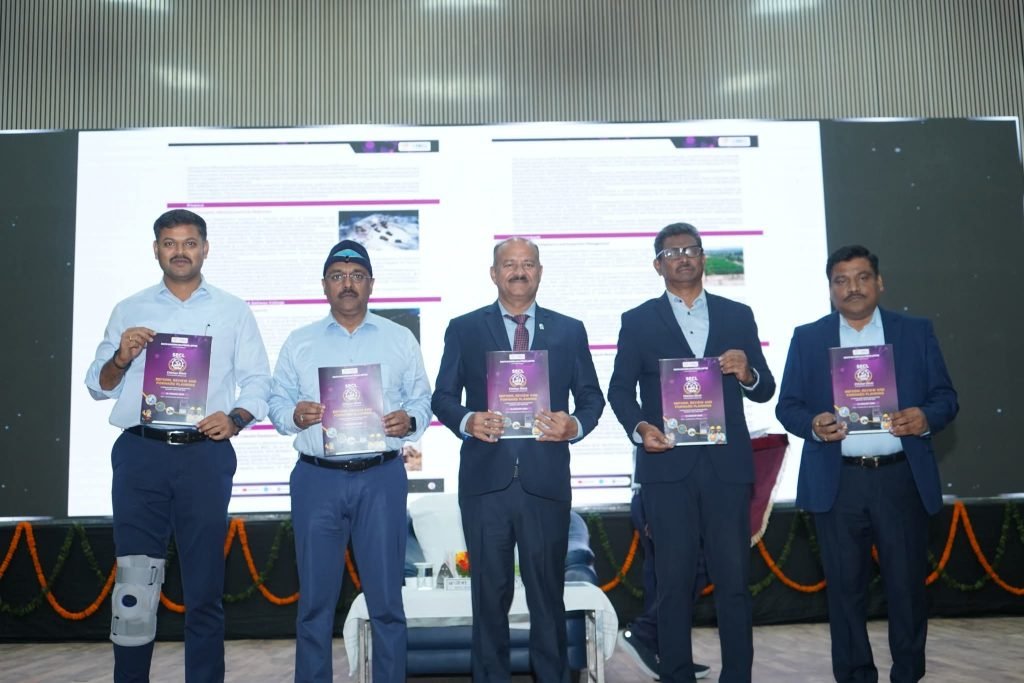 “रिफॉर्म–ट्रांसफॉर्म–परफॉर्म–इन्फॉर्म से कोल इंडिया नई ऊँचाइयों पर पहुँचेगी” – ब्रजेश कुमार त्रिपाठी, सीवीओ कोल इंडिया “रिफॉर्म–ट्रांसफॉर्म–परफॉर्म–इन्फॉर्म से कोल इंडिया नई ऊँचाइयों पर पहुँचेगी” – ब्रजेश कुमार त्रिपाठी, सीवीओ कोल इंडिया