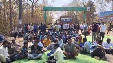 भिलाई स्टील प्लांट पर वादाखिलाफी का आरोप, नारायणपुर में ट्रक मालिकों का चक्काजाम