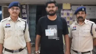 दुर्ग सब्जी मंडी में नशीले कैप्सूल बेचते युवक को पकड़ा, 72 कैप्सूल जब्त, जेल में डाला गया दुर्ग सब्जी मंडी में नशीले कैप्सूल बेचते युवक को पकड़ा, 72 कैप्सूल जब्त, जेल में डाला गया