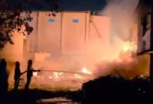 राजधानी के उरला के टिंबर और सरिया फैक्ट्री में लगी आग, दूर-दूर तक दिखीं आग की लपटें