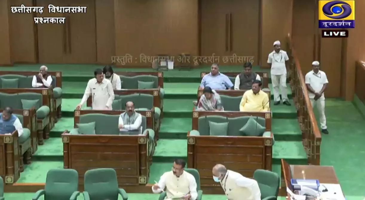 CG Vidhansabha : स्कुल शिक्षा मंत्री ने दी बड़ी जानकारी – आत्मानंद स्कूल में नए सत्र से प्री-नर्सरी कक्षाएं बंद