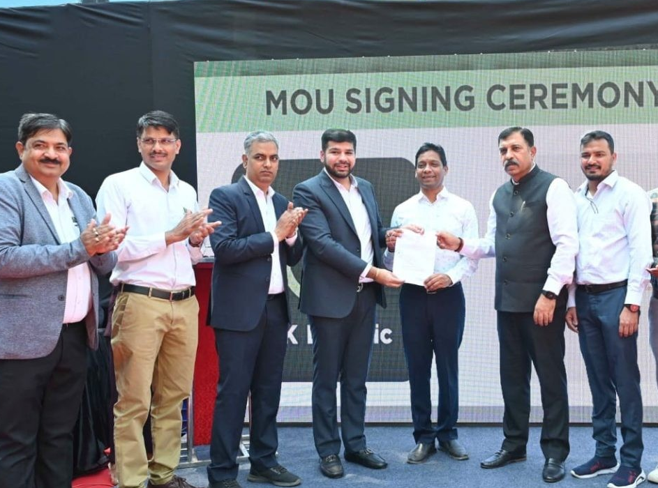GK Electric और लोक सुविधा के बीच एमओयू पर हस्ताक्षर, ई-वाहनों के लिए मिलेगी आसान फाइनेंस सुविधा