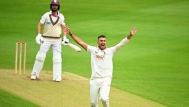 Beyers Swanepoel: फ्लाइट पकड़ने की थी जल्दी, मैच छोड़कर भागा, अब छिन गया कॉन्ट्रेक्ट Beyers Swanepoel: फ्लाइट पकड़ने की थी जल्दी, मैच छोड़कर भागा, अब छिन गया कॉन्ट्रेक्ट