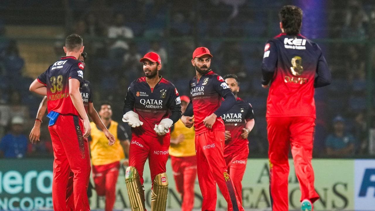 IPL 2026: लौट आया RCB को चैंपियन बनाने वाला गेंदबाज, 12.50 करोड़ का खिलाड़ी प्लेइंग 11 में शामिल IPL 2026: लौट आया RCB को चैंपियन बनाने वाला गेंदबाज, 12.50 करोड़ का खिलाड़ी प्लेइंग 11 में शामिल