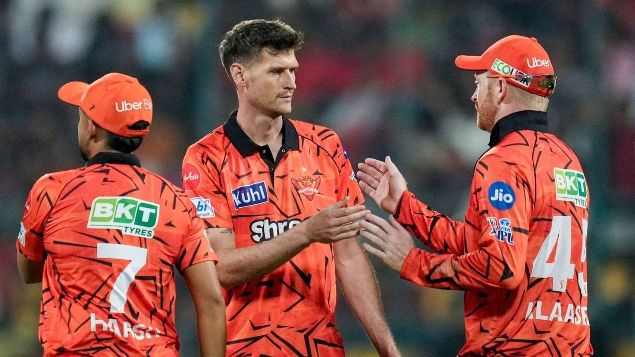 IPL 2026 से एक दिन में 2 खिलाड़ी बाहर, CSK के बाद अब इस टीम को लगा झटका, सिर्फ 2 मैच खेले IPL 2026 से एक दिन में 2 खिलाड़ी बाहर, CSK के बाद अब इस टीम को लगा झटका, सिर्फ 2 मैच खेले