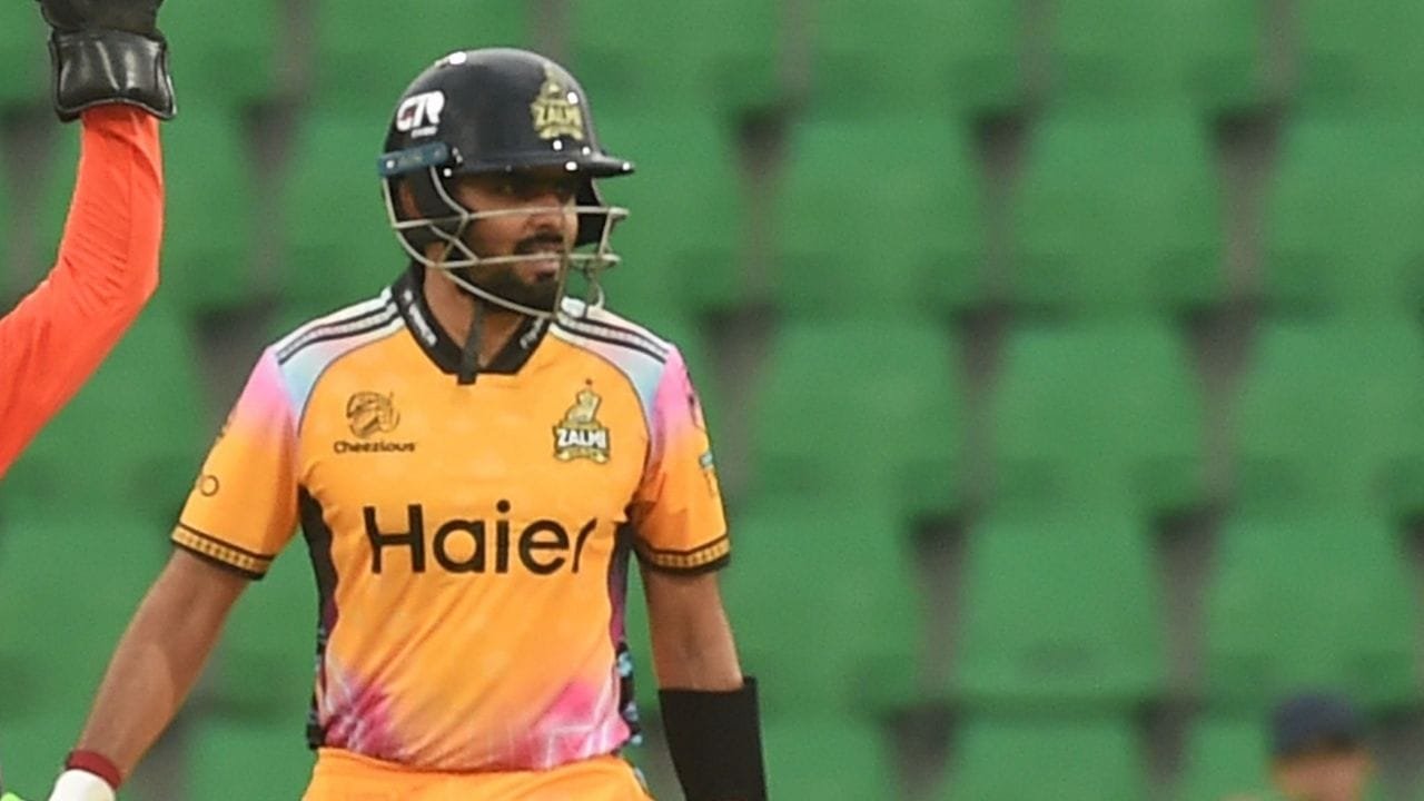 बाबर आजम ने सरेआम किसे जलील करवा दिया? PSL के मैच का Video वायरल बाबर आजम ने सरेआम किसे जलील करवा दिया? PSL के मैच का Video वायरल