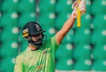 PSL 2026: पाकिस्तान ने जिस खिलाड़ी को किया बैन, उसने ही ठोका तूफानी शतक, कूटे 17 चौके-छक्के