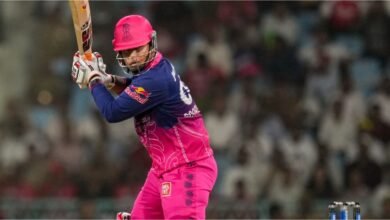 Vaibhav Sooryavanshi: वैभव सूर्यवंशी का इस गेंदबाज के सामने सरेंडर, मेडन ओवर खेला, विकेट भी दिया