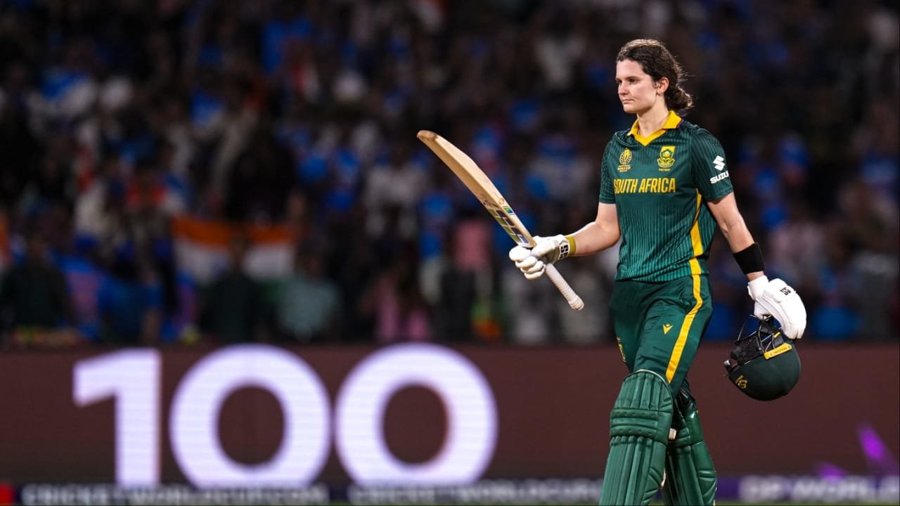 IND W vs SA W: स्मृति मंधाना के वर्ल्ड रिकॉर्ड की बराबरी कर भारत को हराया, साउथ अफ्रीका की कप्तान ने 220 रन ठोके