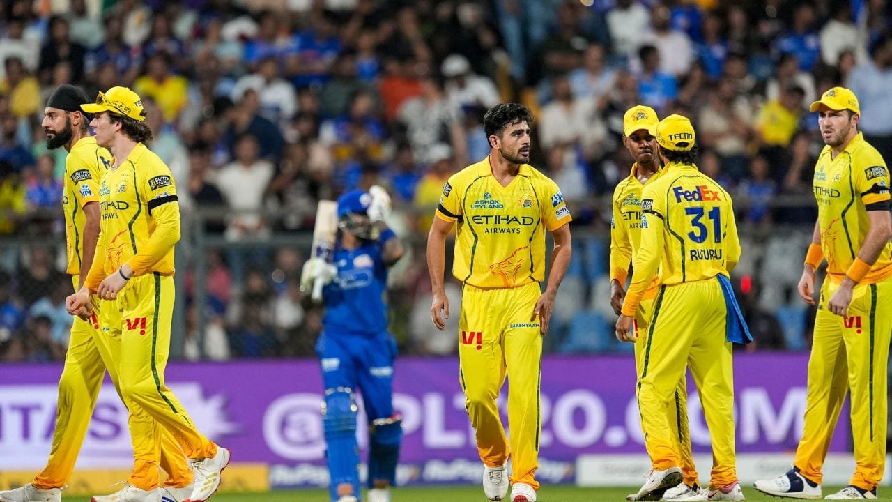 IPL 2026: संजू के शतक के बाद नूर-अकील की फिरकी का जादू, CSK ने MI को बुरी तरह रौंदा