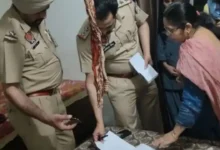 सिनेमा हॉल में काम करती युवती का मृत शरीर पीजी में लटका मिला, पंजाब पुलिस ने मामला दर्ज किया