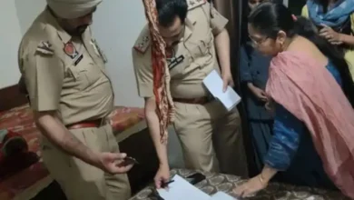 सिनेमा हॉल में काम करती युवती का मृत शरीर पीजी में लटका मिला, पंजाब पुलिस ने मामला दर्ज किया