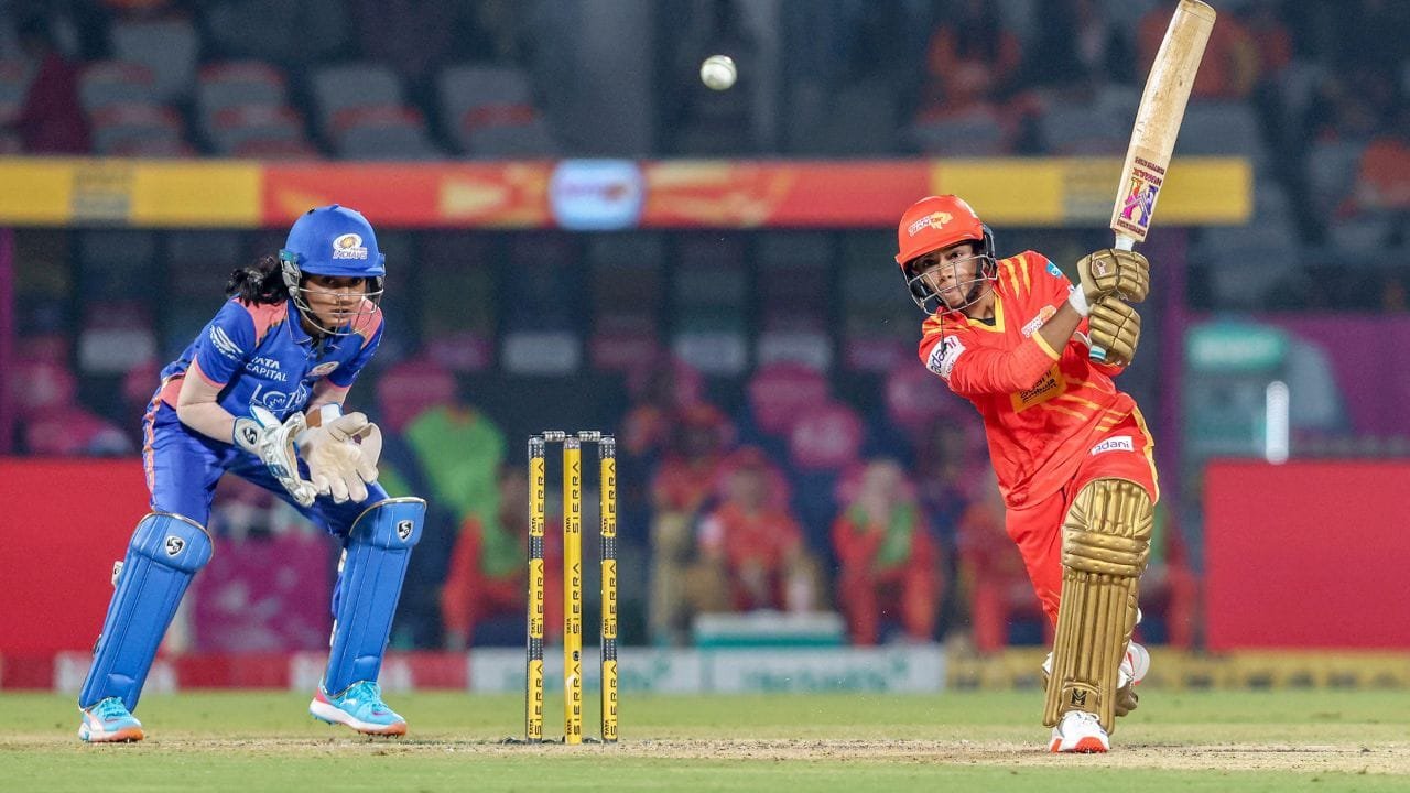 IND W vs SA W: अनुष्का शर्मा ने टीम इंडिया के लिए किया डेब्यू, साउथ अफ्रीका के खिलाफ मिला मौका