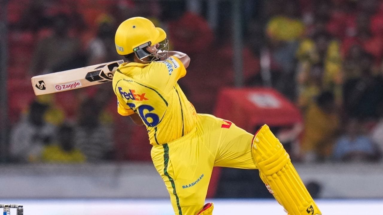 SRH vs CSK: दोस्त ने लिया वैभव सूर्यवंशी का बदला, इस बॉलर के ओवर में कूटे 5 चौके-छक्के