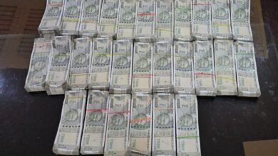 छोटे नोटों का बड़ा खेल: बिलासपुर में युवक के पास मिले 18 लाख कैश, कमीशन पर मध्यप्रदेश ले जा रहा था