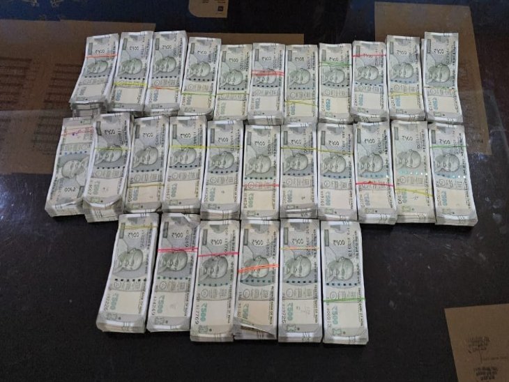 छोटे नोटों का बड़ा खेल: बिलासपुर में युवक के पास मिले 18 लाख कैश, कमीशन पर मध्यप्रदेश ले जा रहा था