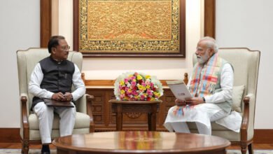 बस्तर 2.0 की शुरुआत : मुख्यमंत्री साय ने पीएम मोदी को दिया आमंत्रण, विकास का ब्लूप्रिंट सौंपा