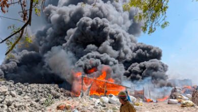 गाजियाबाद: कनवानी गांव की झुग्गियों में भीषण आग, 500 से अधिक झोपड़ियां जलीं, सिलिंडर फटने से मचा हड़कंप