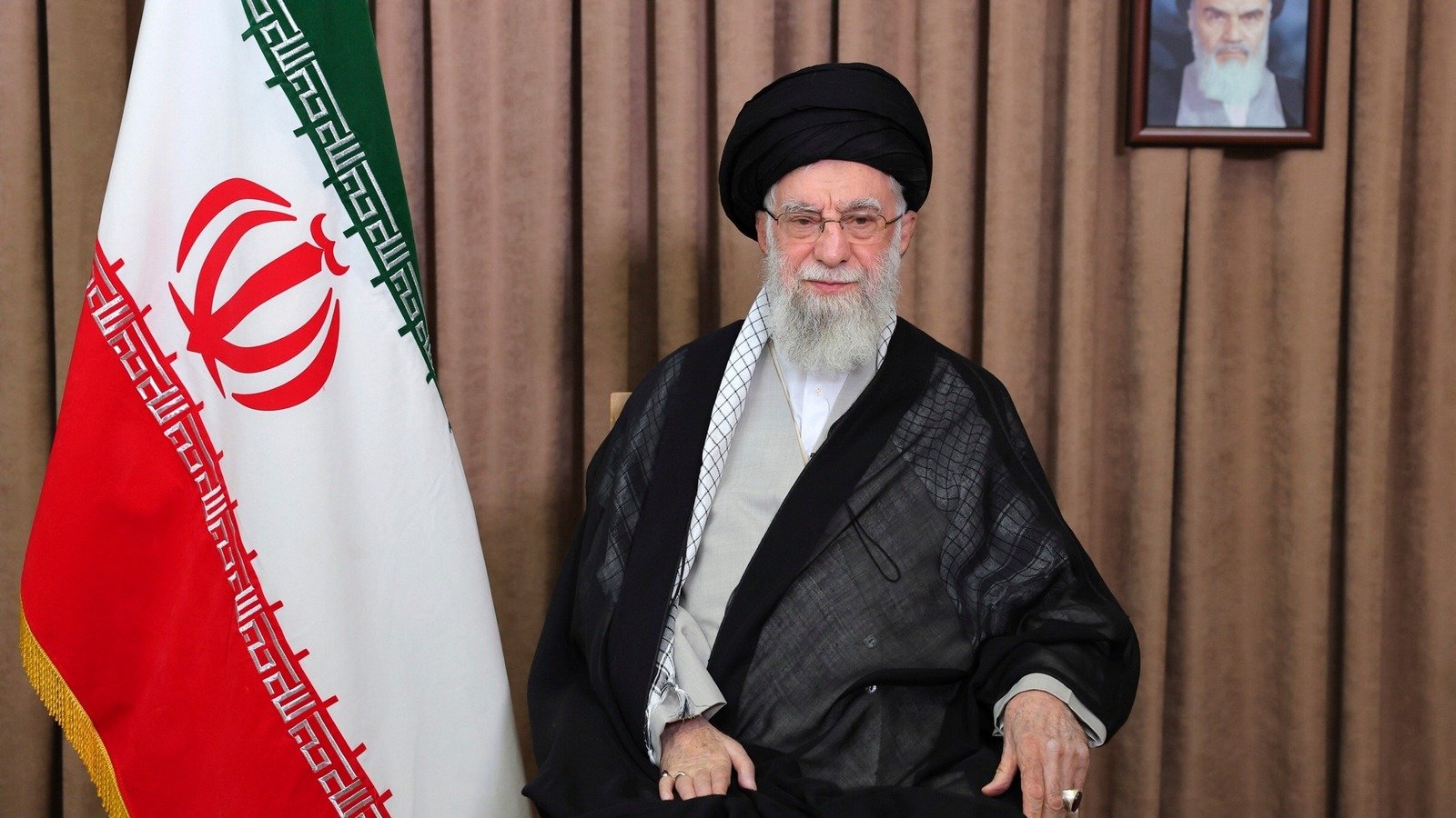 ईरान के सुप्रीम लीडर Ali Khamenei का बयान: जंग खत्म नहीं, लेकिन सेना को फायरिंग रोकने का आदेश